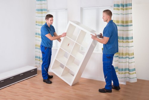 Secure packing of fragile items for a smooth move